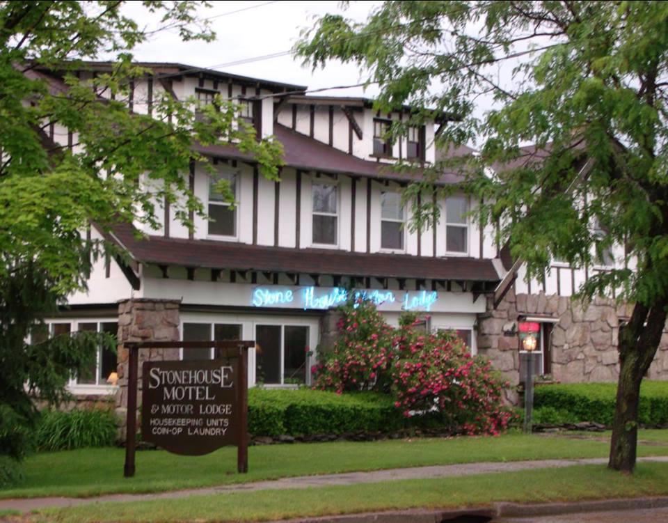 The Stone House Motel & Motor Lodge Ticonderoga Eksteriør bilde
