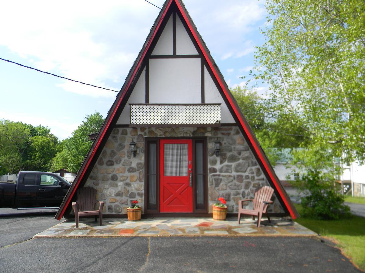The Stone House Motel & Motor Lodge Ticonderoga Eksteriør bilde